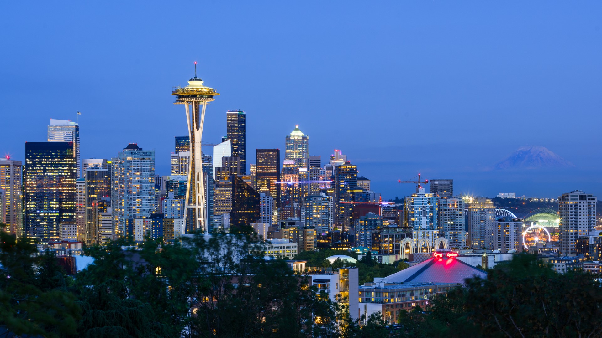Twilight Photography of Seattle Space Needle